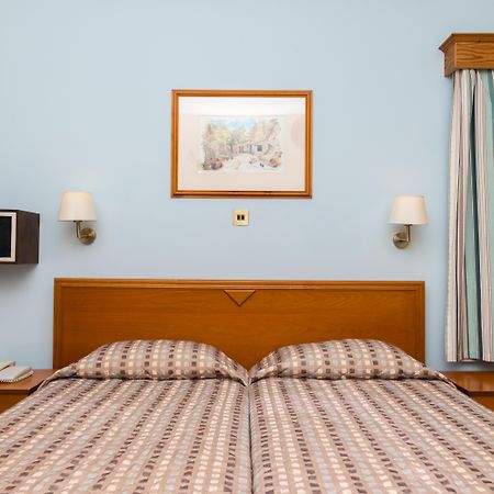 Kefalos Damon Hotel Apartments Paphos Bagian luar foto