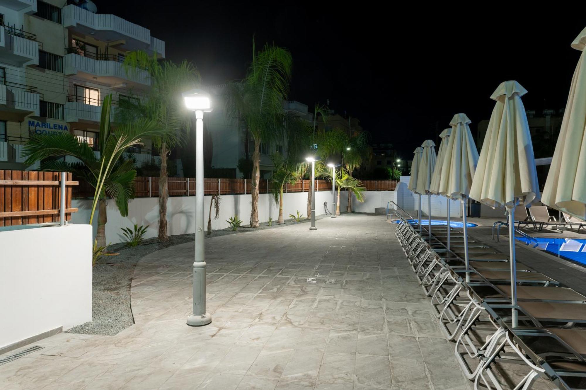 Kefalos Damon Hotel Apartments Paphos Bagian luar foto