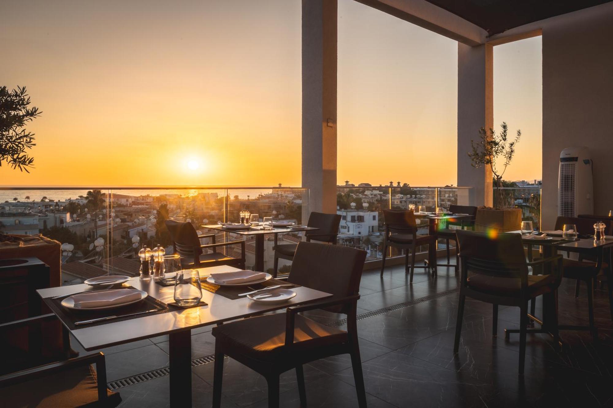 Kefalos Damon Hotel Apartments Paphos Bagian luar foto