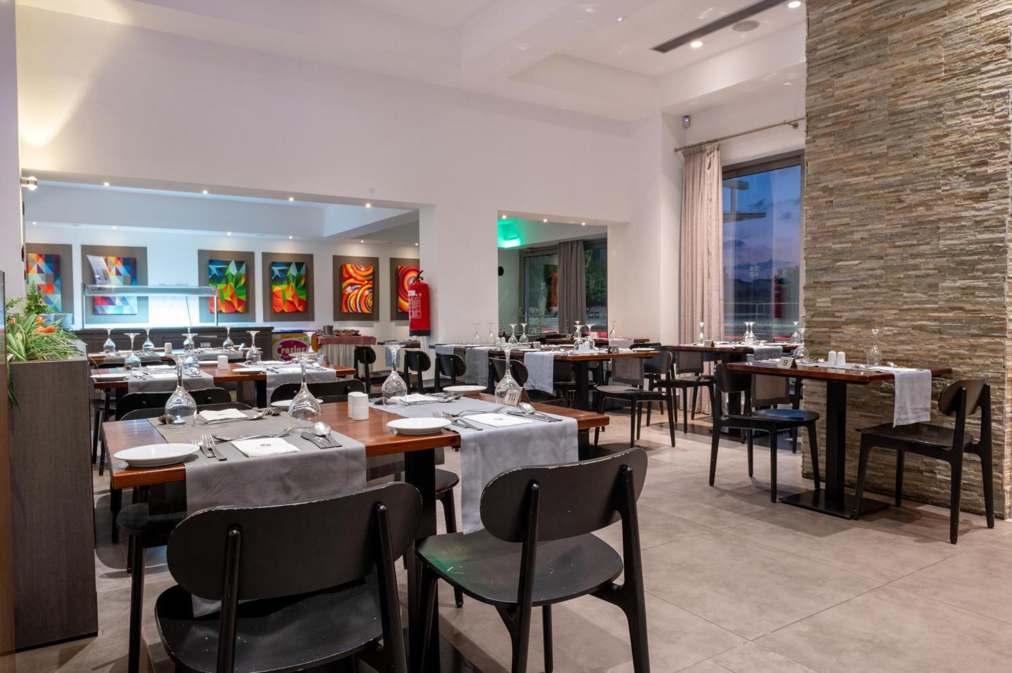 Kefalos Damon Hotel Apartments Paphos Bagian luar foto